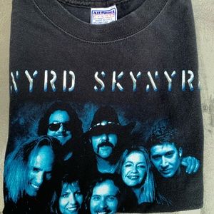 1999 Lynyrd Skynyrd Concert T-Shirt
*Single Stitch